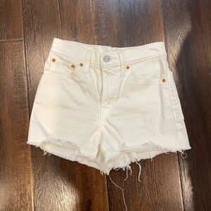 Levi’s shorts size 24